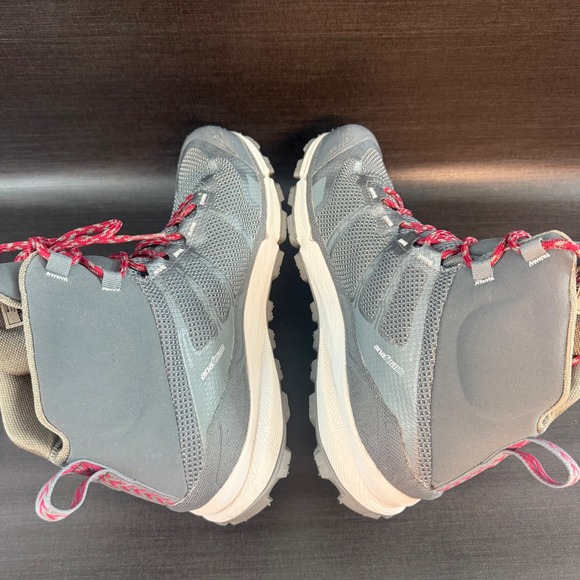 Under Armour‎ Charged Verge 2.0 Women's 9.5 Gore-Tex Hiking Trail Gray Red Boots - Picture 10 of 12